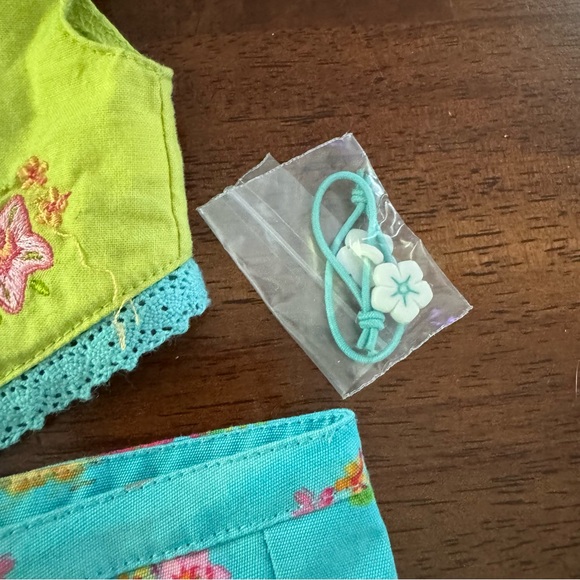 Retired American Girl Tropical Breezes Outfit with Matching Girl Outfit Size 7 - Picture 7 of 13